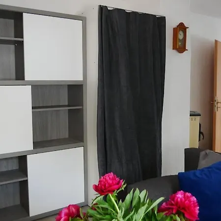 Gepflegte Fuer 5 Personen Im Idyllischen Moehren Apartment