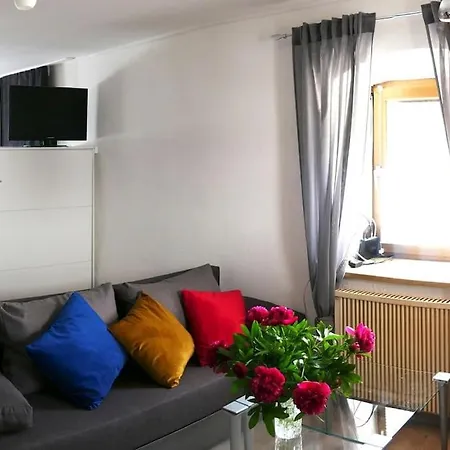 Apartment Gepflegte Fuer 5 Personen Im Idyllischen Moehren *